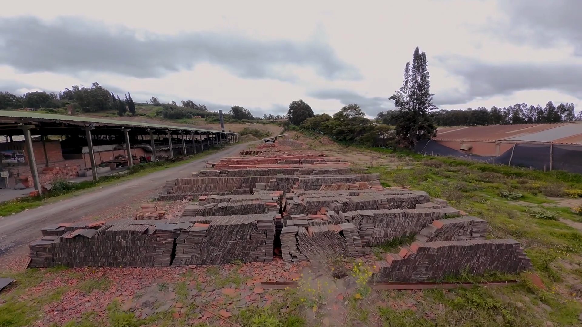Patios de producto en la planta de Arcillas Terranova en Cogua